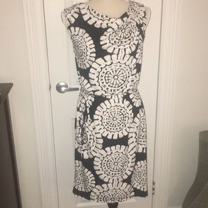 ⭐️2/$30 Merona B&W tie-waist Dress